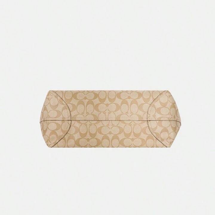 ϾΟΆϾΗ Tote In Signature Canvas Bags Hippochi