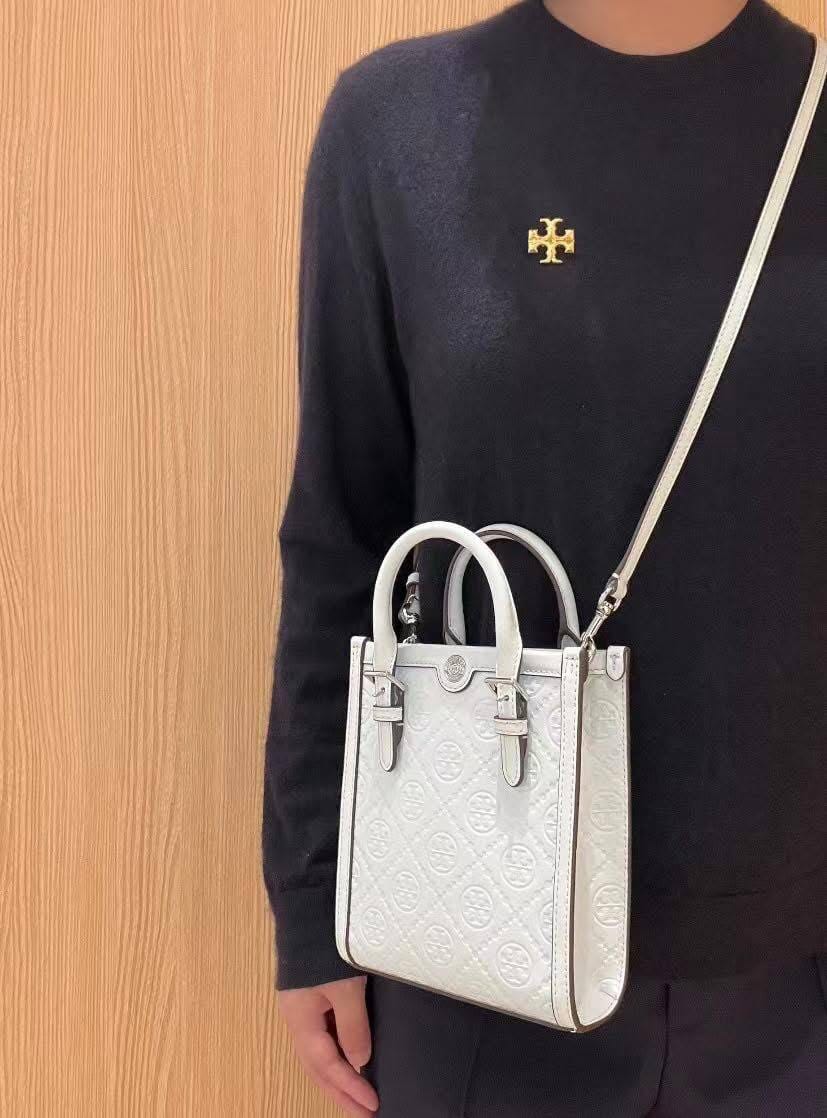 ŤŌŖŶ ƁŪŔČĤ Mini T Monogram tote Bag Bags hippochi