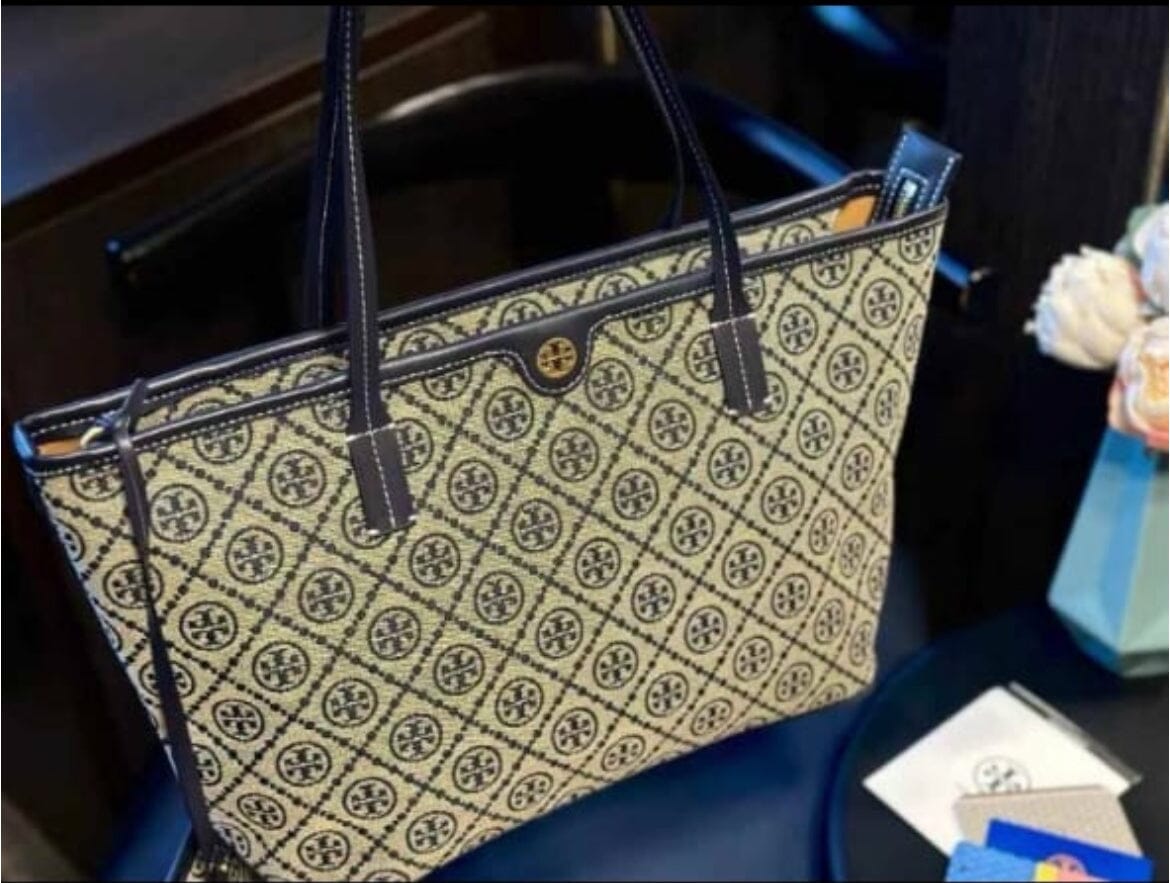 ŤŌŖŶ ƁŪŔČĤ T Monogram Small Zip Tote Bags hippochi