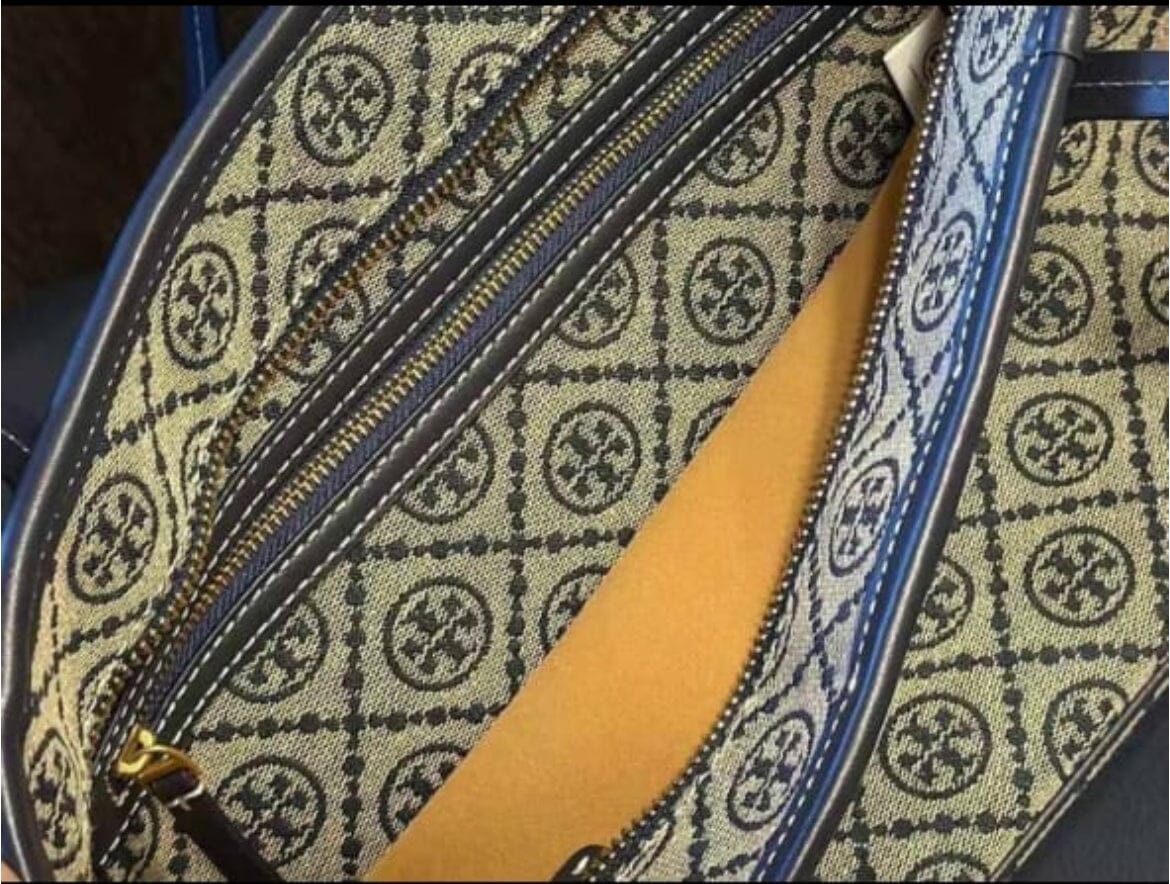 ŤŌŖŶ ƁŪŔČĤ T Monogram Small Zip Tote Bags hippochi