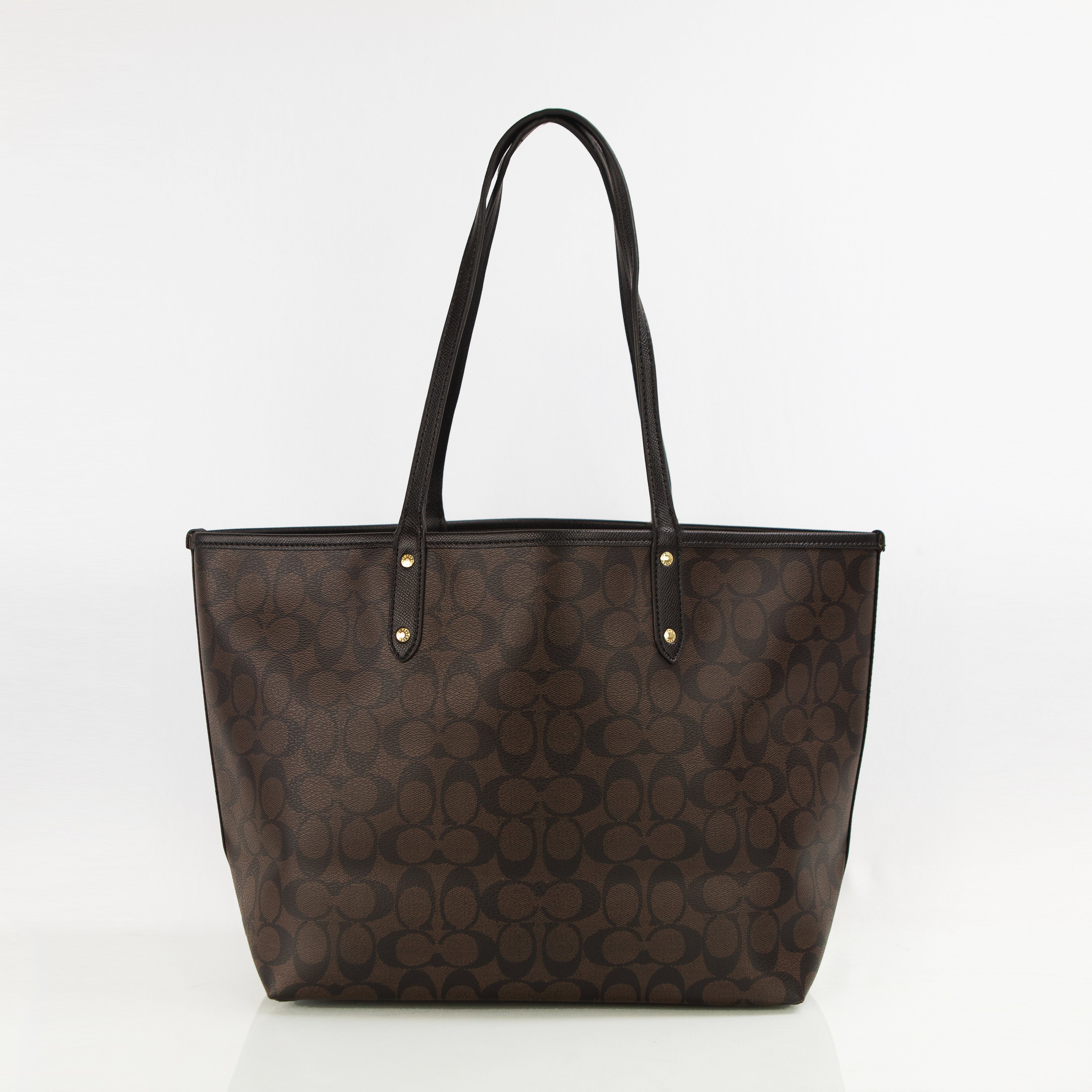 Coach Tote In Signature Canvas Hippochi
