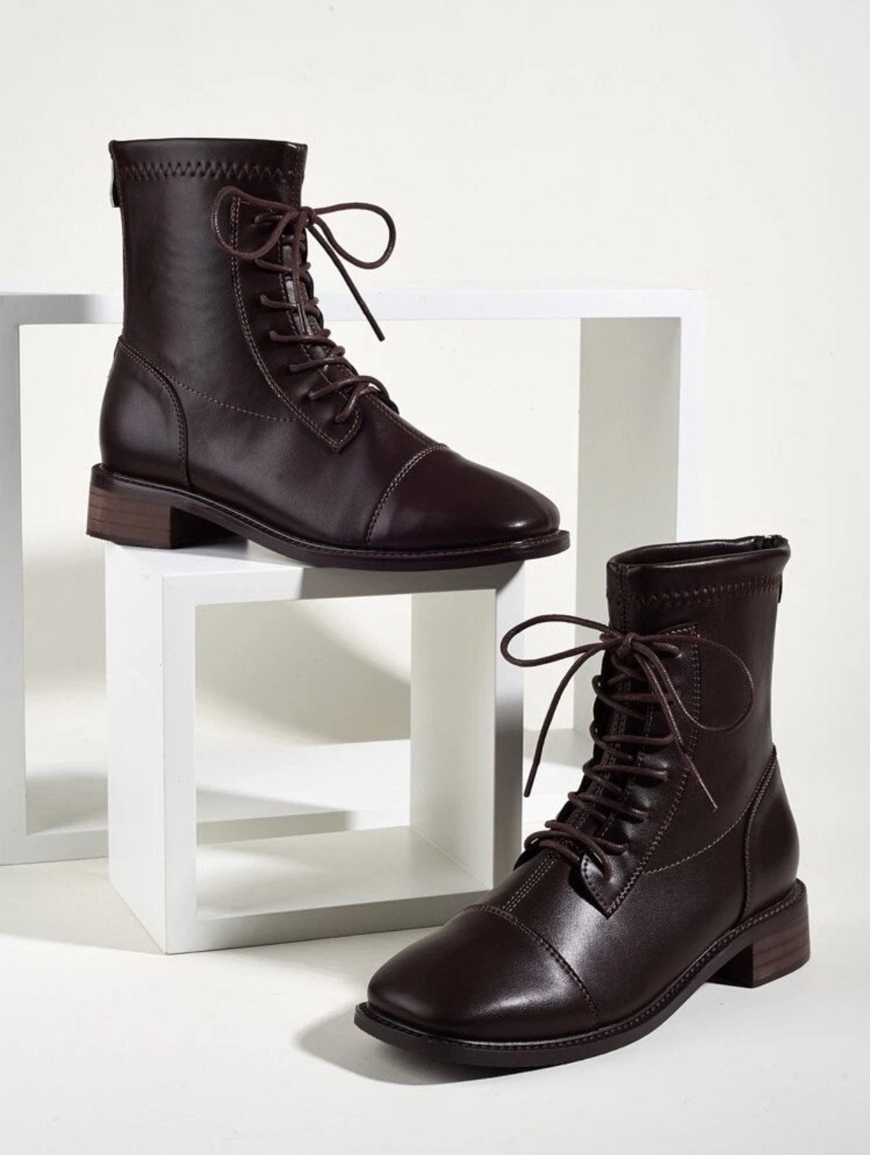 Lace-up Front Ankle Boots Hippochi