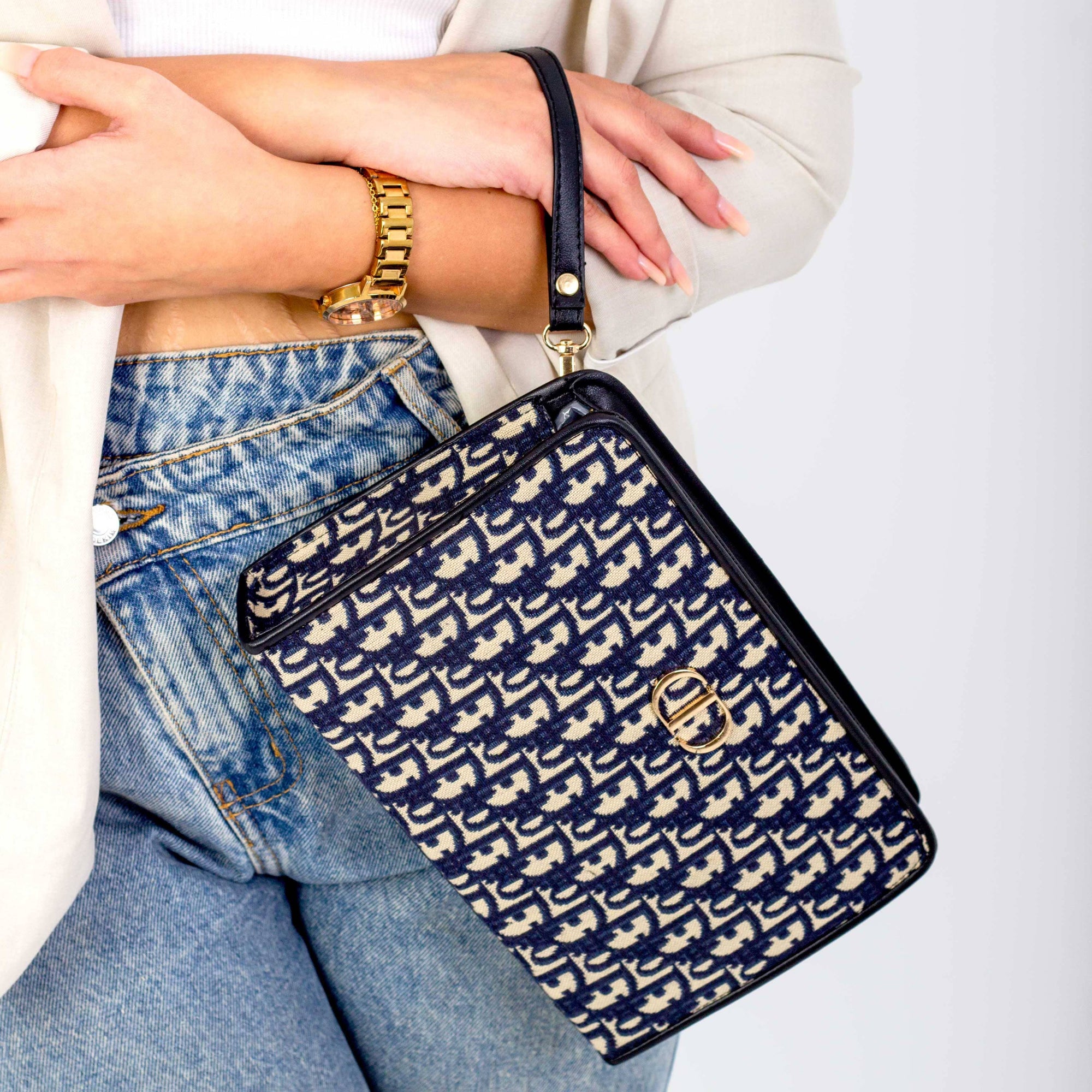 ĎİŌŖ Clutch bag Hippochi