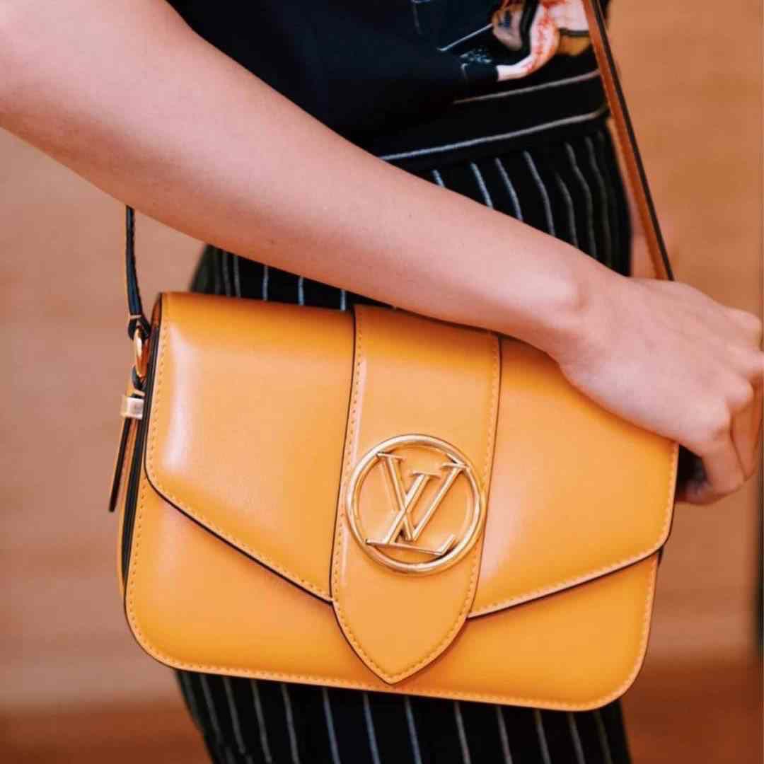 Ļ.Ѵ handbag Bags Hippochi