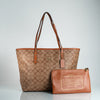 Coach Tote In Signature Canvas Hippochi