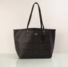 Coach Tote In Signature Canvas Hippochi